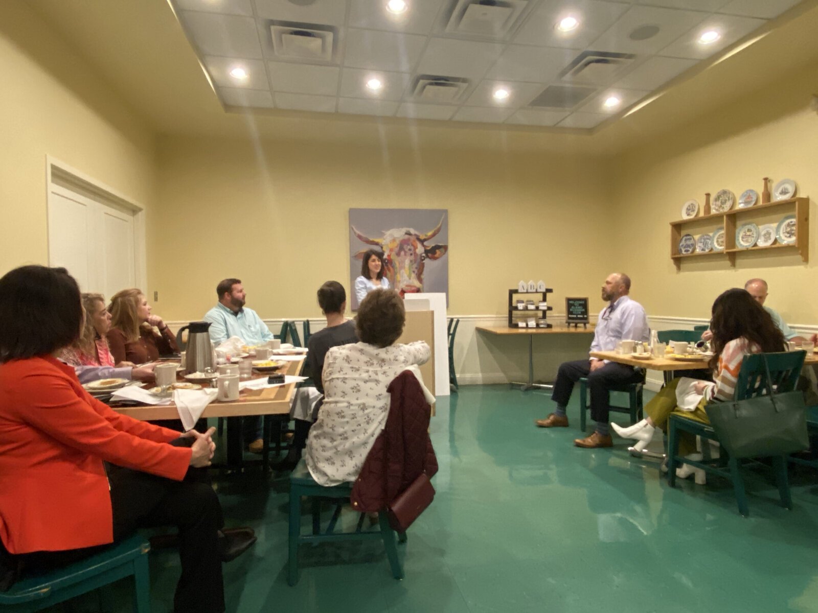 Alamo Business Club members at a chapter meeting