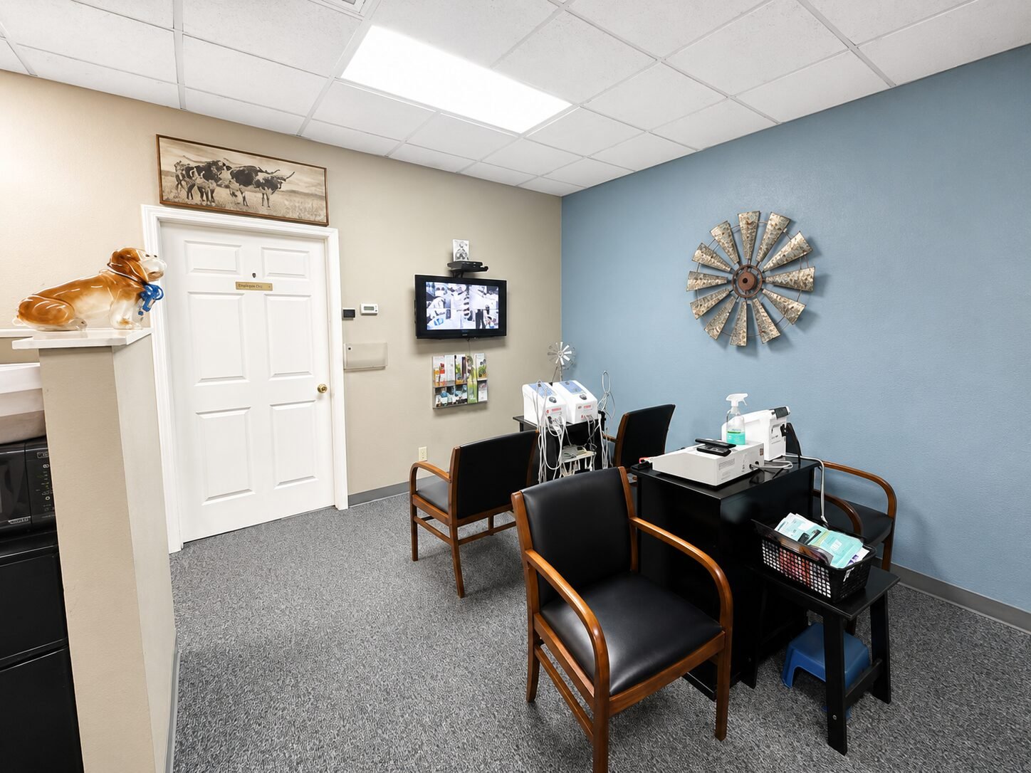 The therapy room at Bandera Chiropractic, set up for interferential electrical stimulation