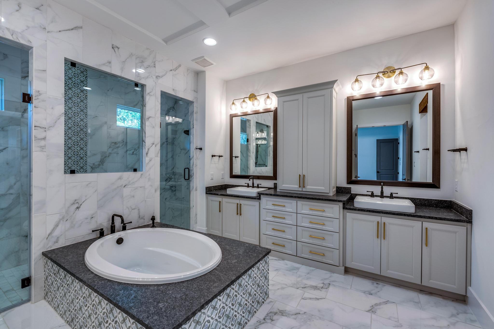 A bathroom in a Marquis Builders home, 979 Belle Oaks
